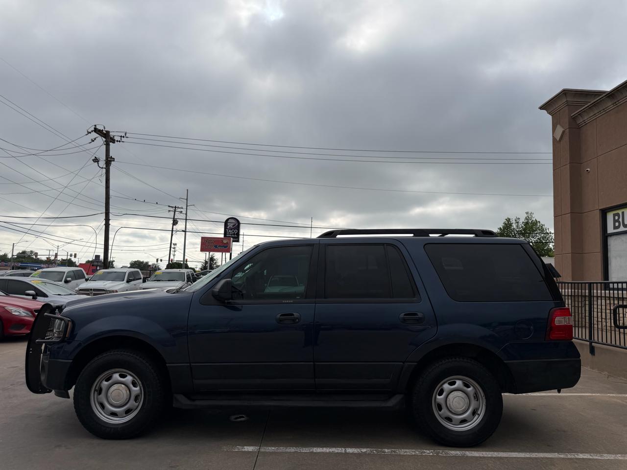 Ford Expedition 4WD 4dr XL 2015