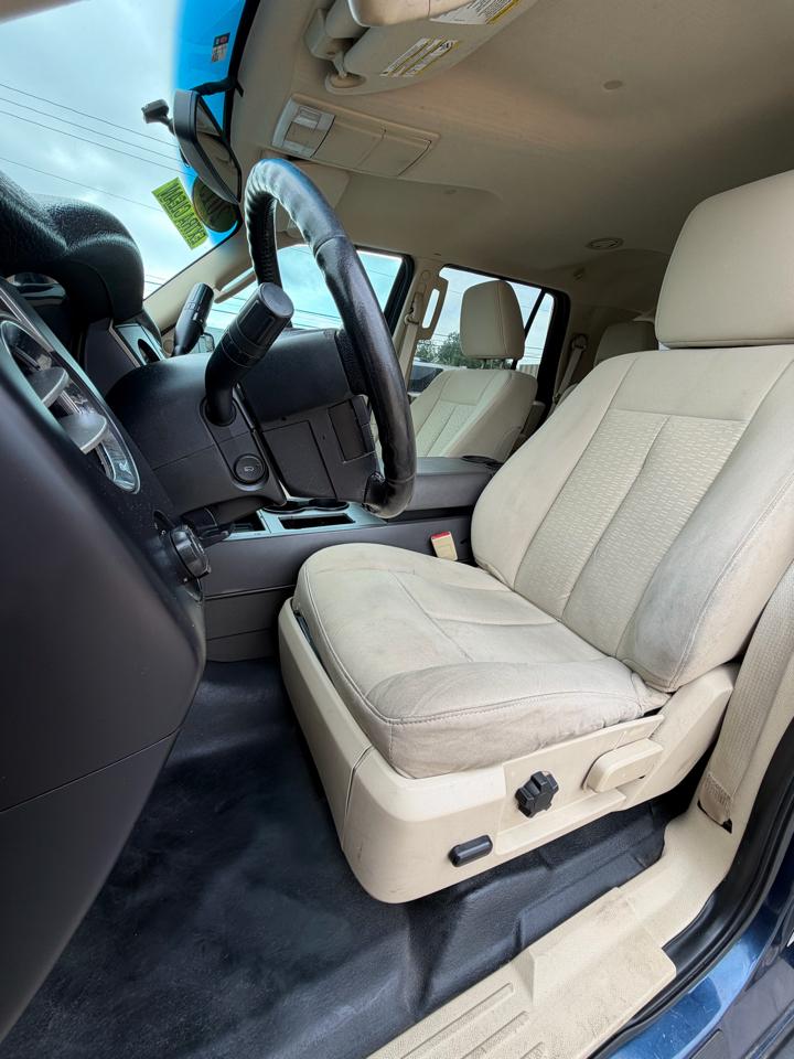 Ford Expedition 4WD 4dr XL 2015