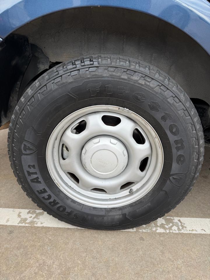 Ford Expedition 4WD 4dr XL 2015