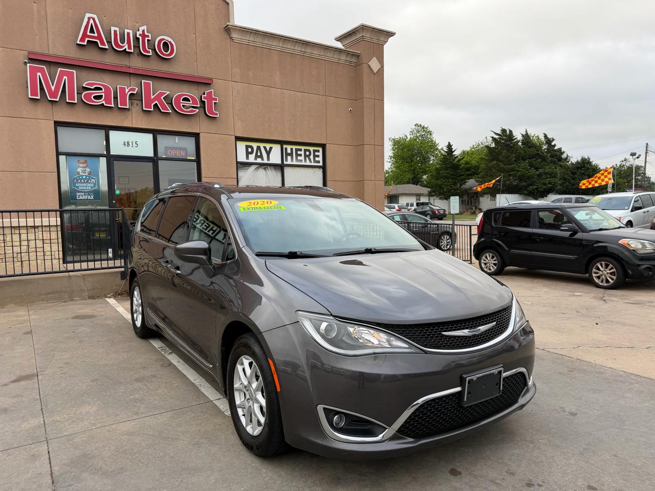 Chrysler Pacifica Touring L FWD 2020