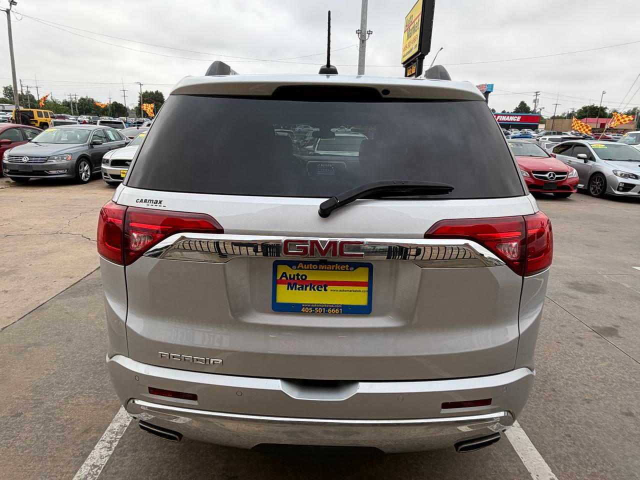 GMC Acadia FWD 4dr Denali 2018