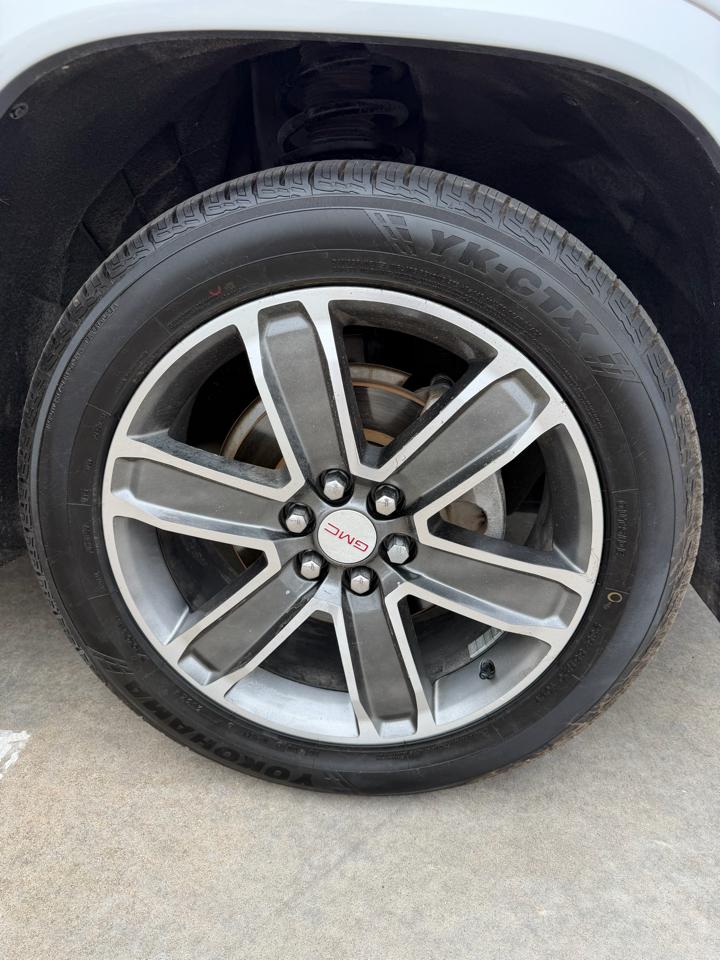 GMC Acadia FWD 4dr Denali 2018