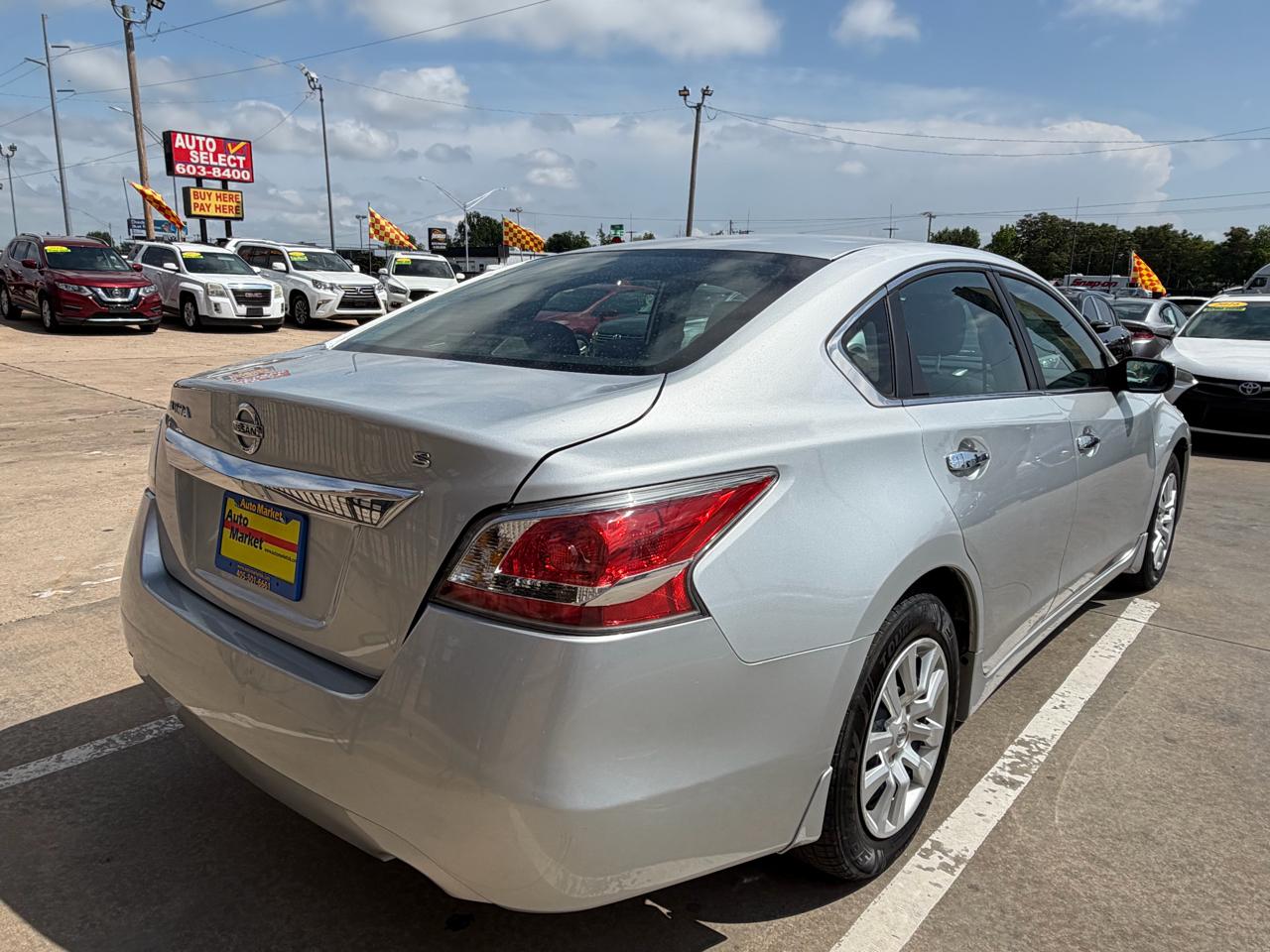 Nissan Altima 4dr Sdn I4 2.5 S 2015