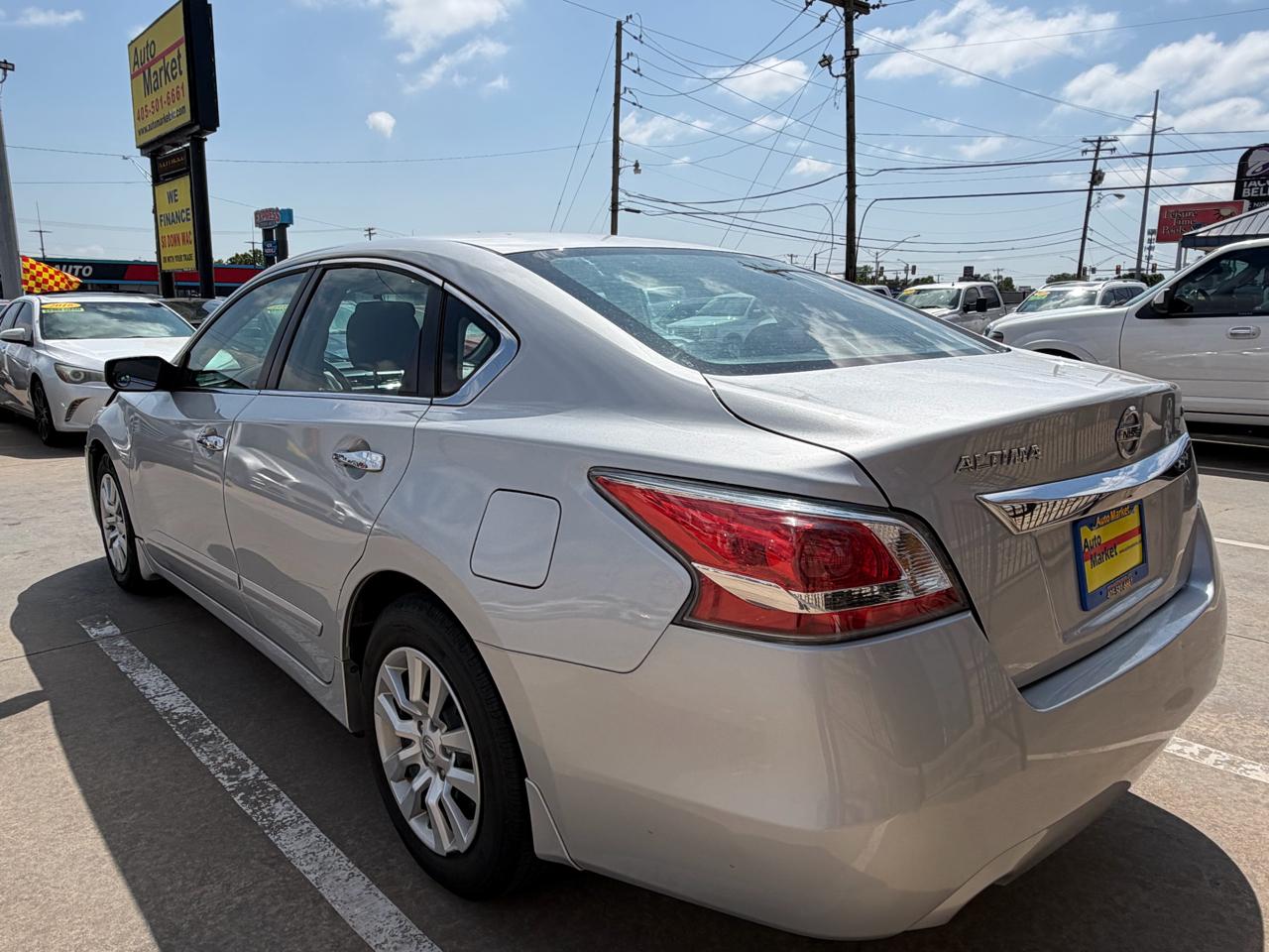 Nissan Altima 4dr Sdn I4 2.5 S 2015