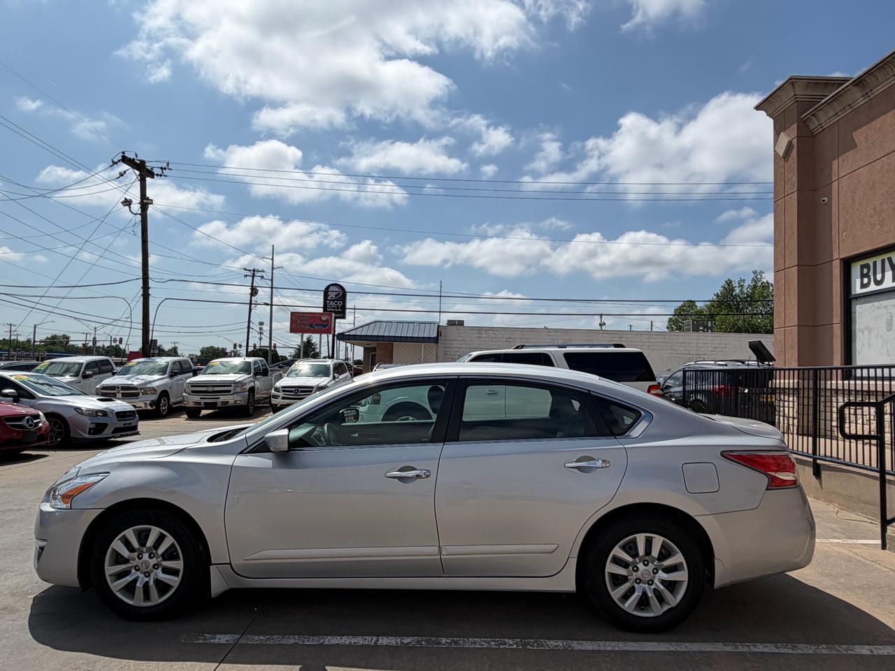 Nissan Altima 4dr Sdn I4 2.5 S 2015