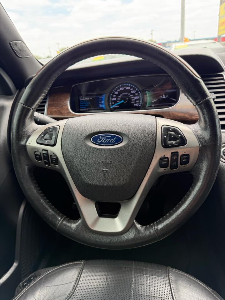 Ford Taurus 4dr Sdn Limited FWD 2014