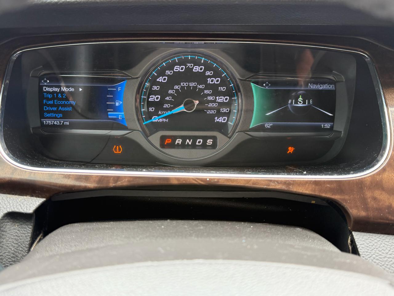 Ford Taurus 4dr Sdn Limited FWD 2014