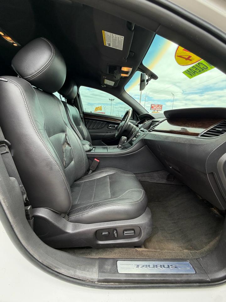 Ford Taurus 4dr Sdn Limited FWD 2014