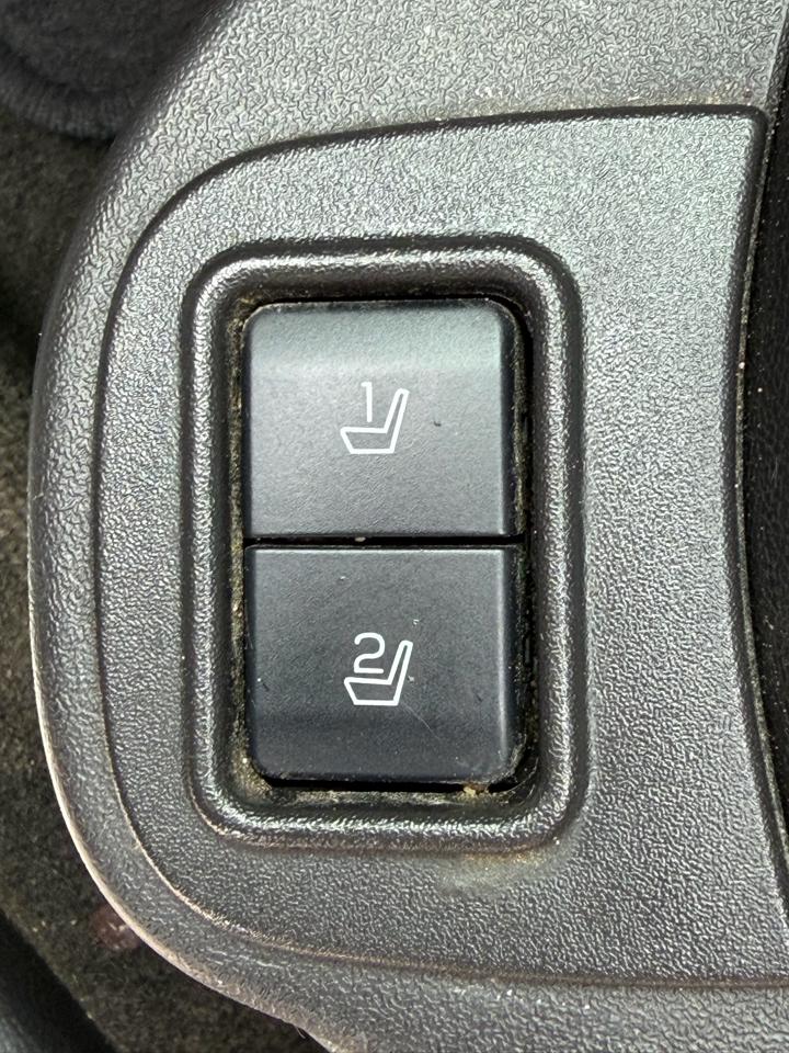 Ford Taurus 4dr Sdn Limited FWD 2014
