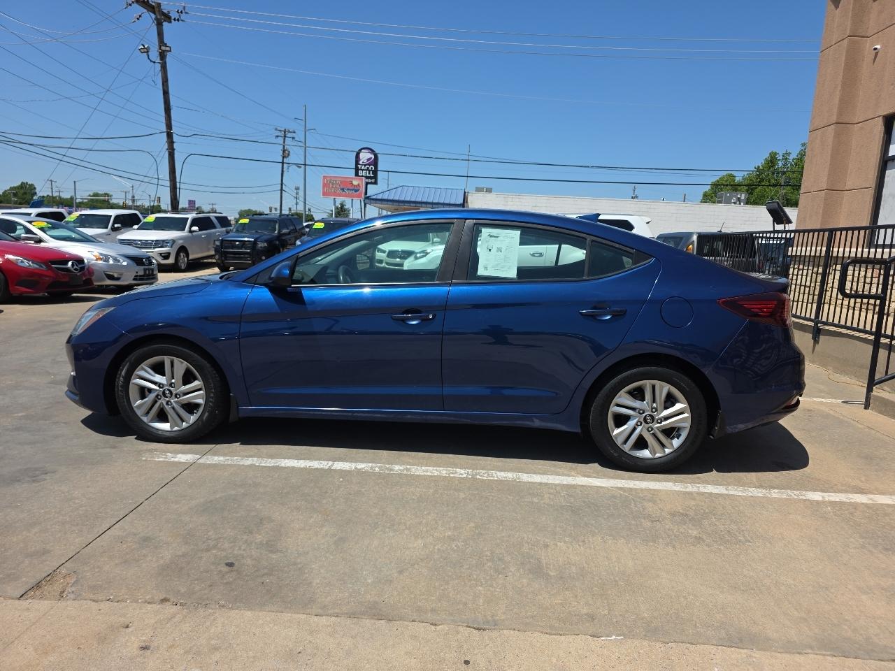 Hyundai Elantra SEL IVT 2020