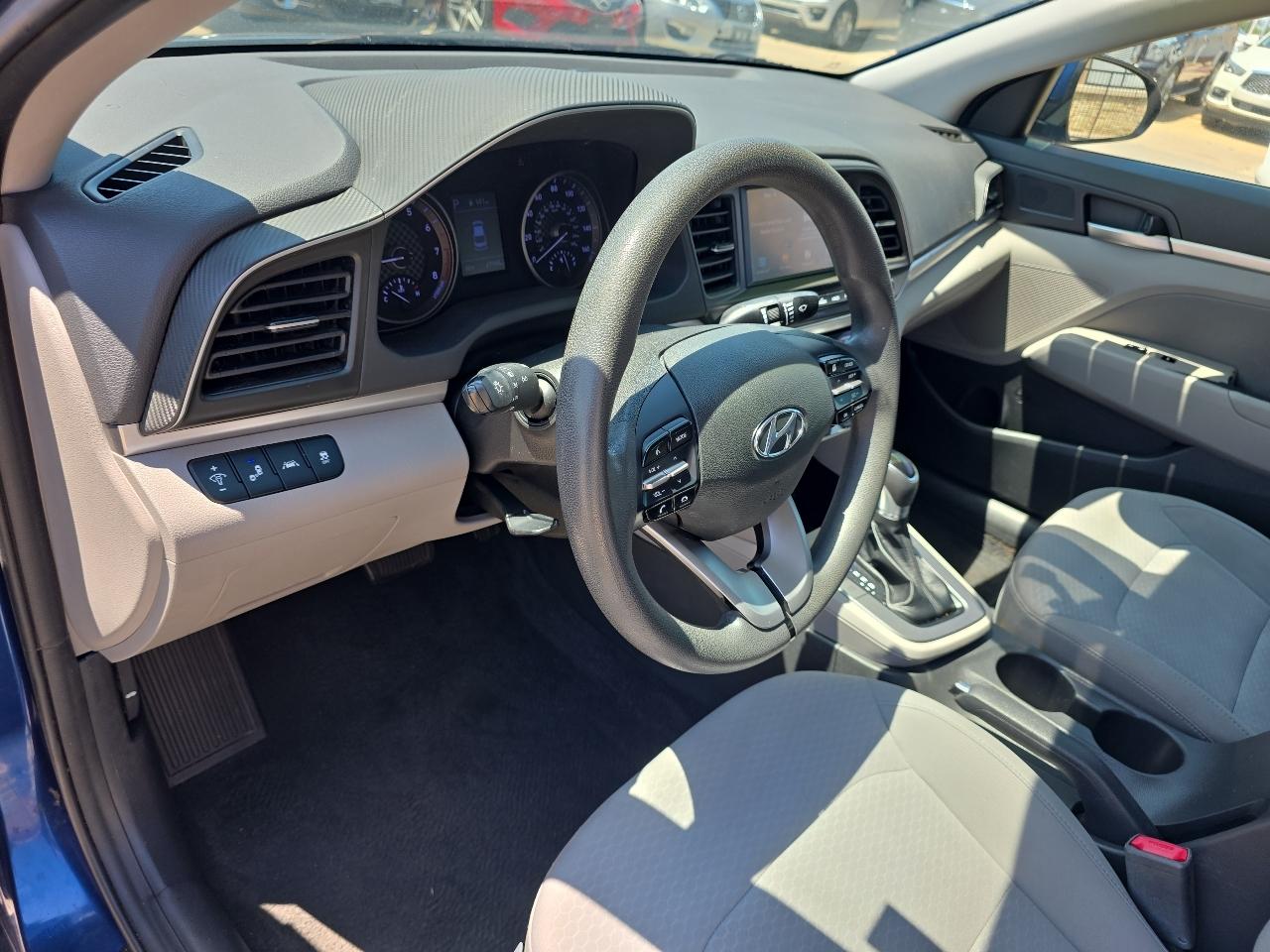 Hyundai Elantra SEL IVT 2020