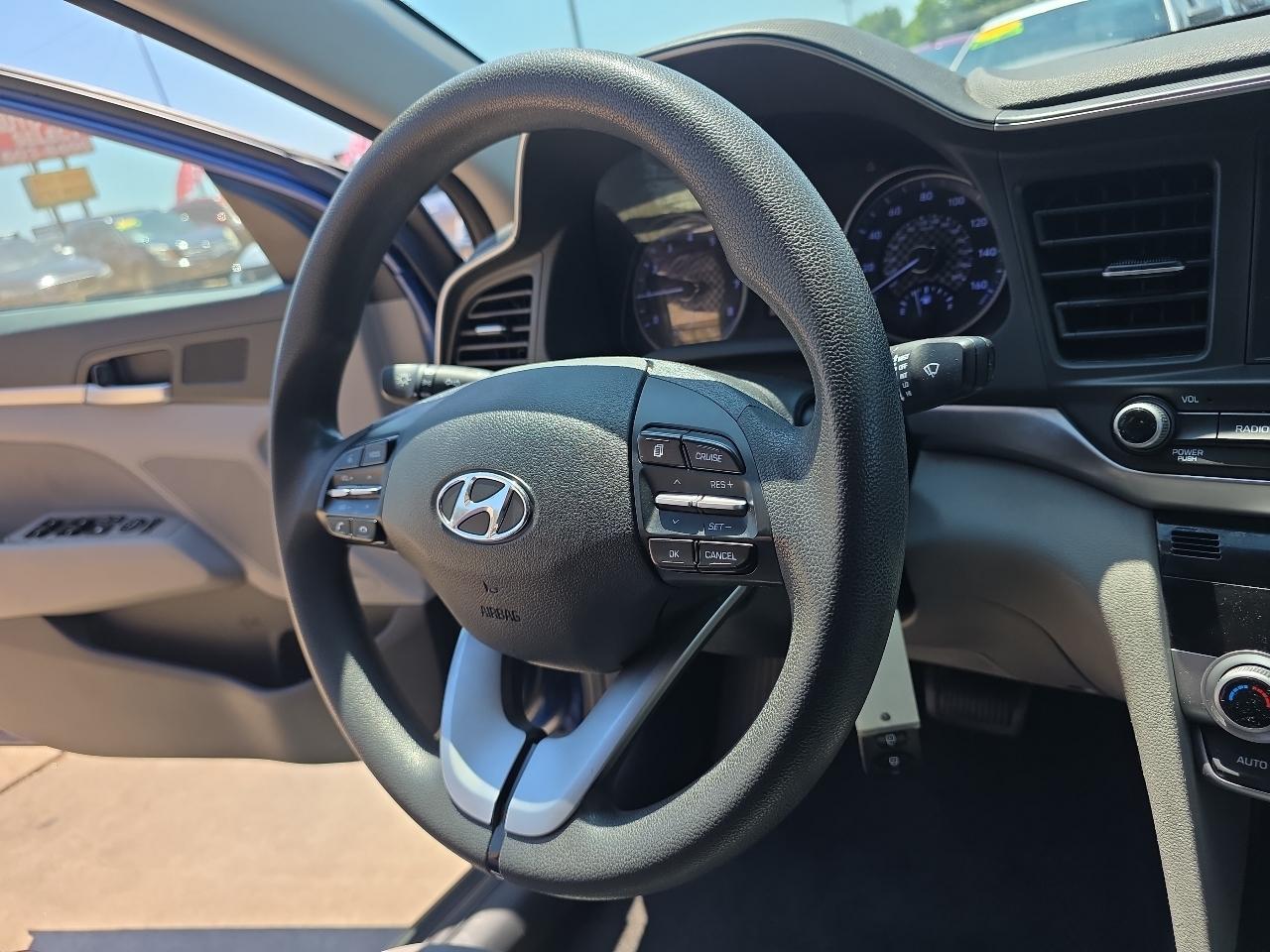Hyundai Elantra SEL IVT 2020