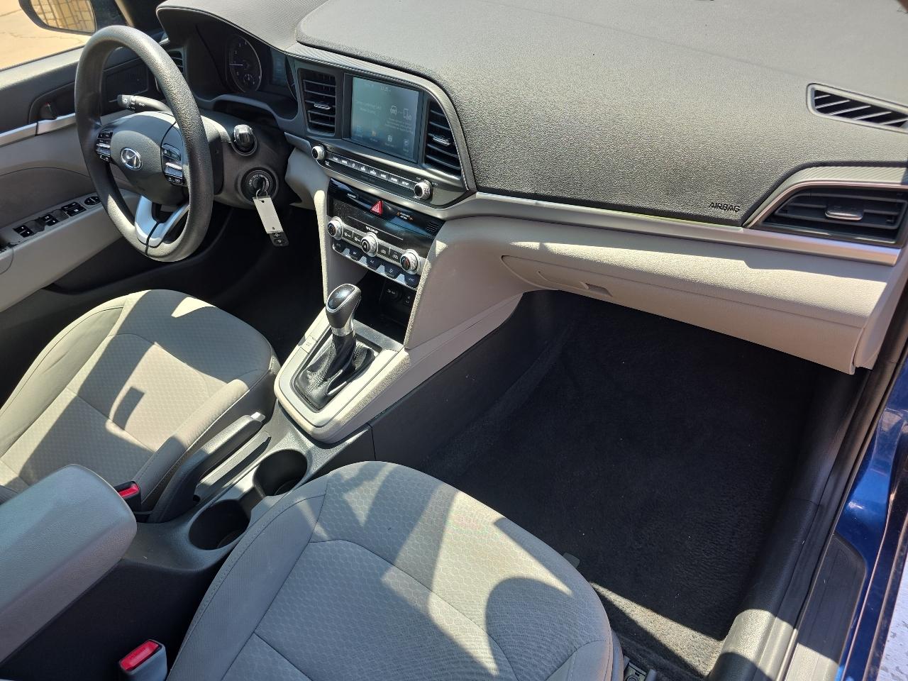 Hyundai Elantra SEL IVT 2020
