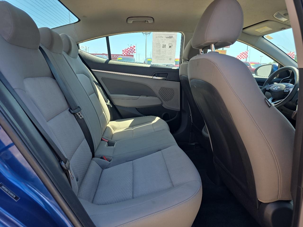 Hyundai Elantra SEL IVT 2020