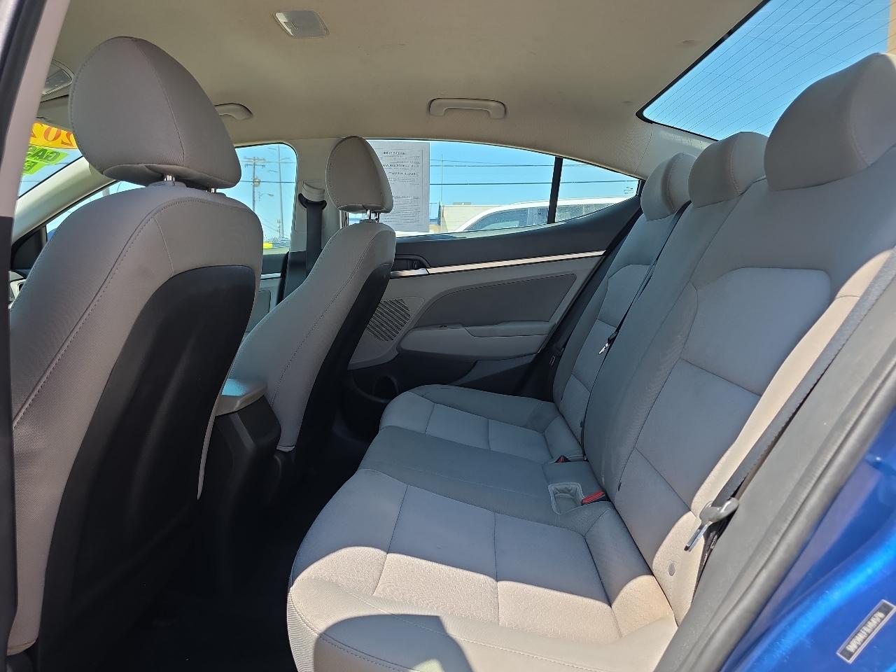 Hyundai Elantra SEL IVT 2020
