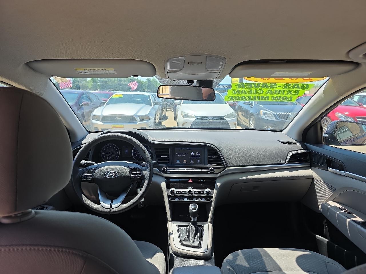 Hyundai Elantra SEL IVT 2020
