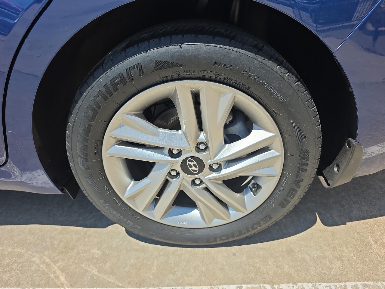 Hyundai Elantra SEL IVT 2020