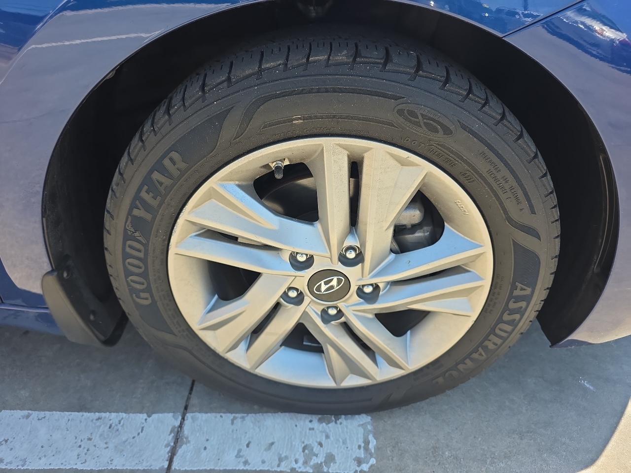Hyundai Elantra SEL IVT 2020