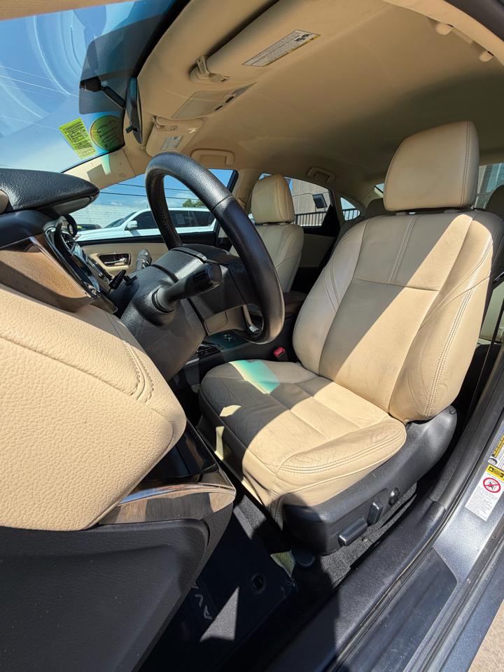 Toyota Avalon 4dr Sdn XLE Premium (Natl) 2013