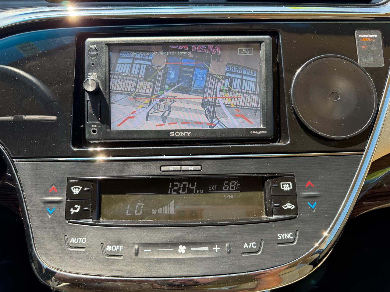 Toyota Avalon 4dr Sdn XLE Premium (Natl) 2013