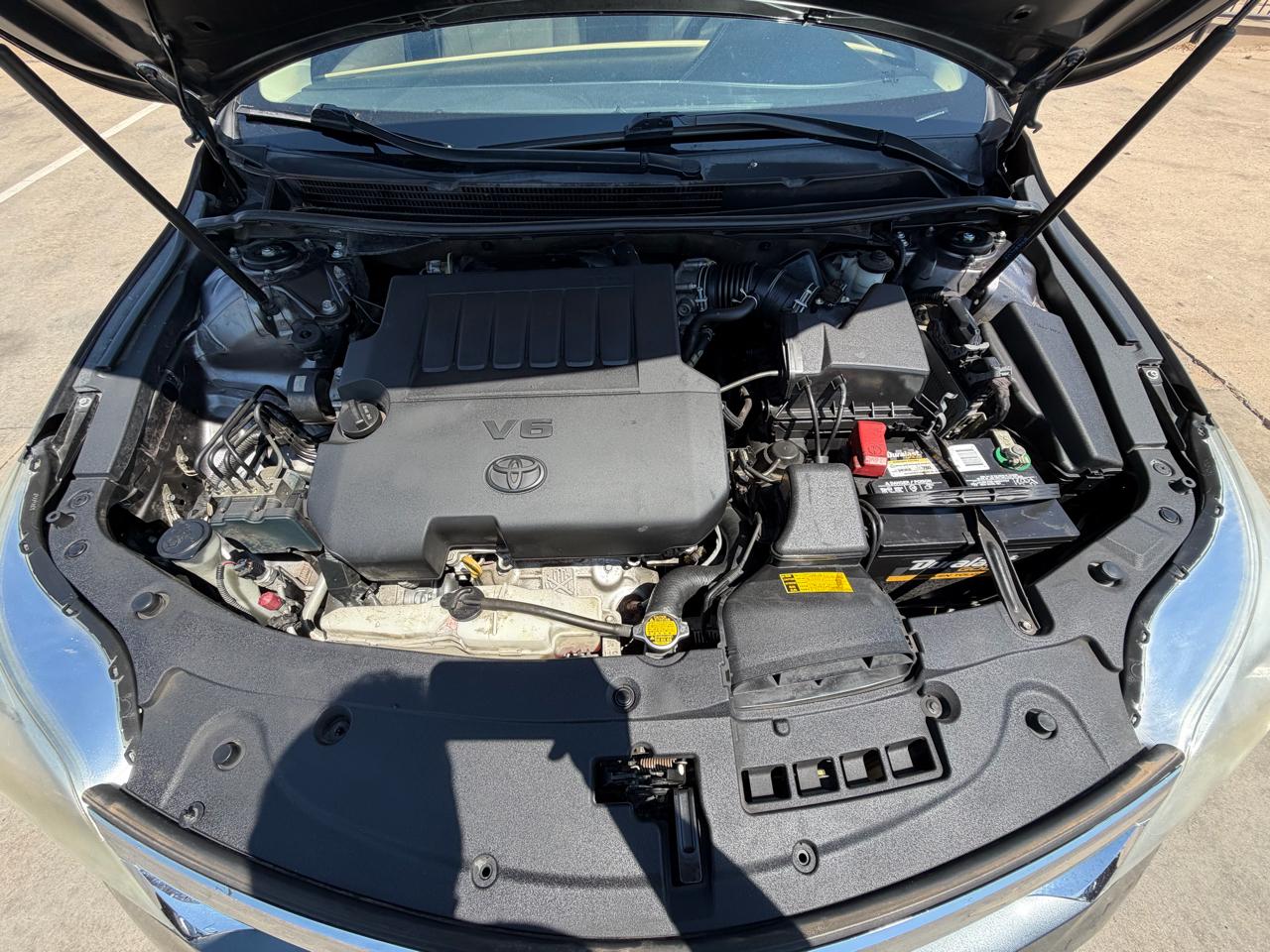 Toyota Avalon 4dr Sdn XLE Premium (Natl) 2013