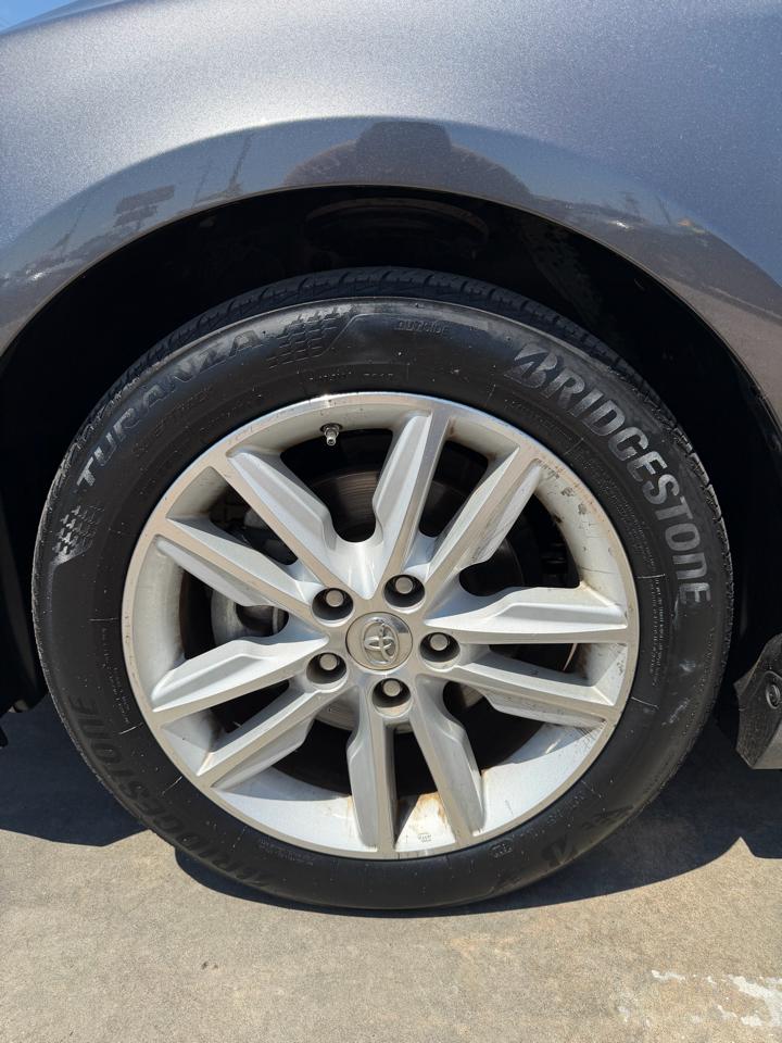 Toyota Avalon 4dr Sdn XLE Premium (Natl) 2013