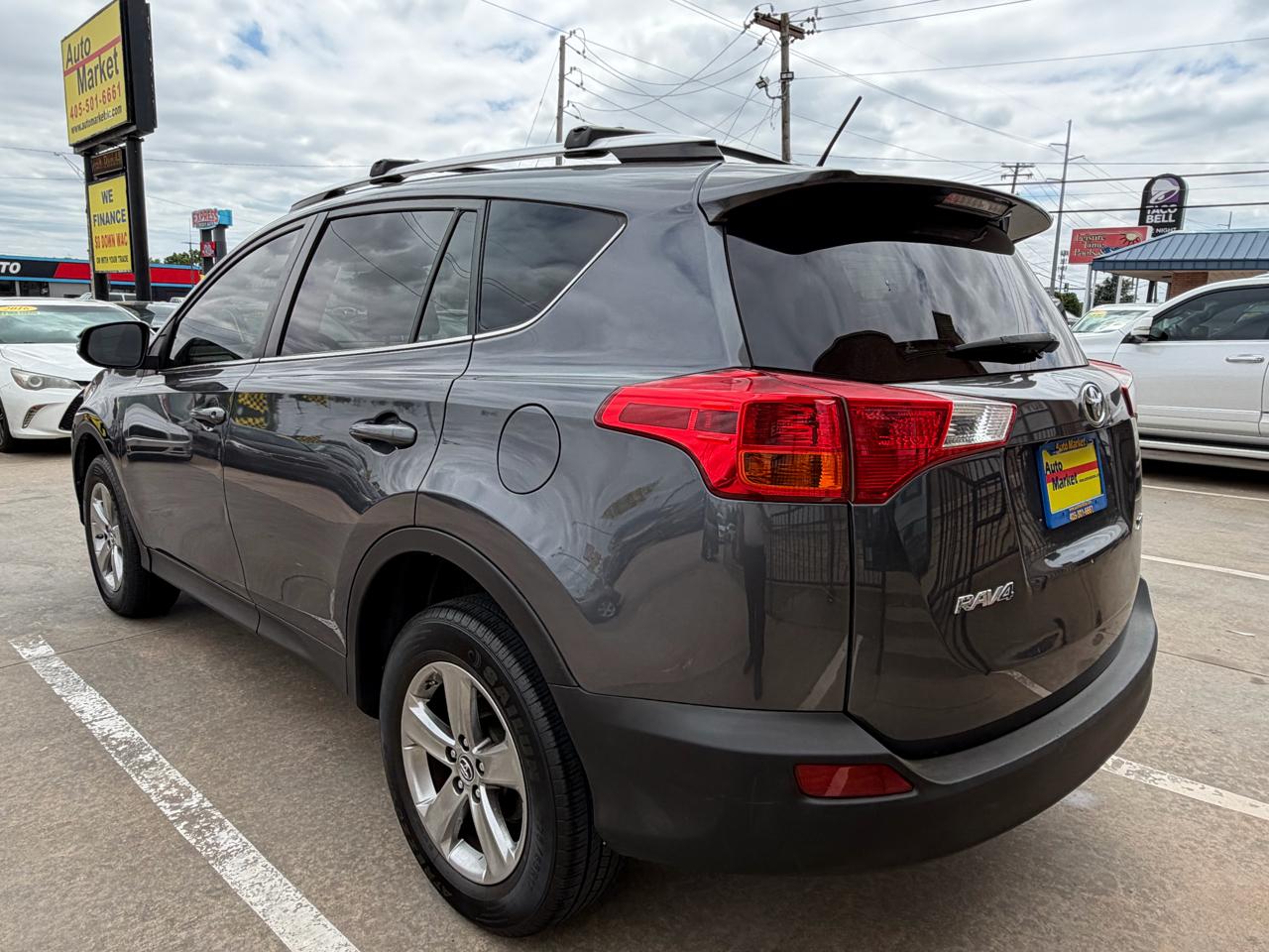 Toyota RAV4 FWD 4dr XLE (Natl) 2015