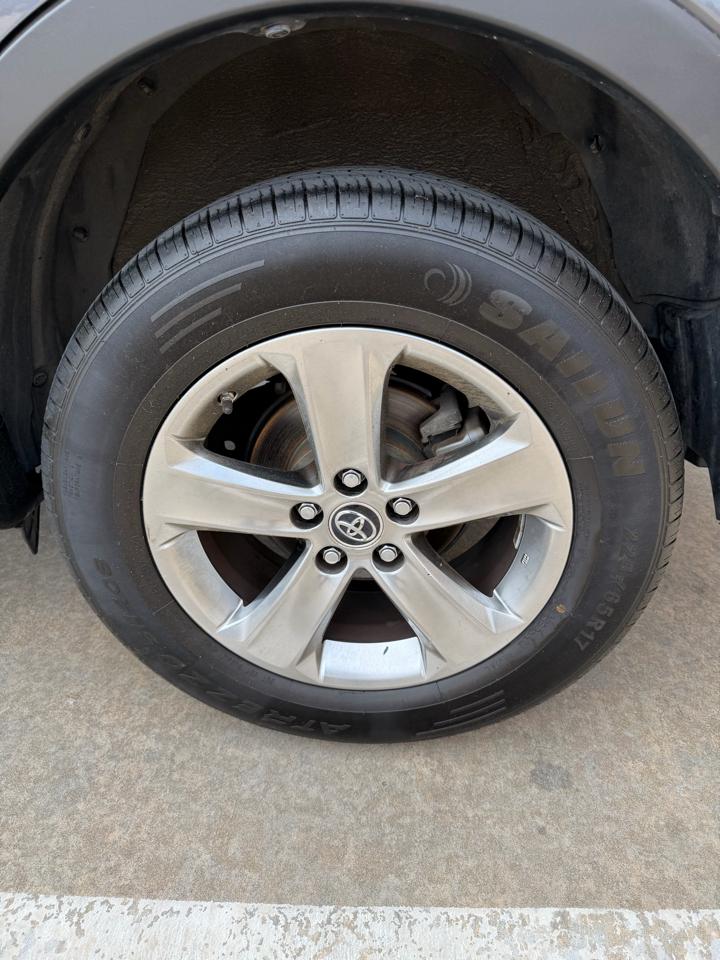 Toyota RAV4 FWD 4dr XLE (Natl) 2015