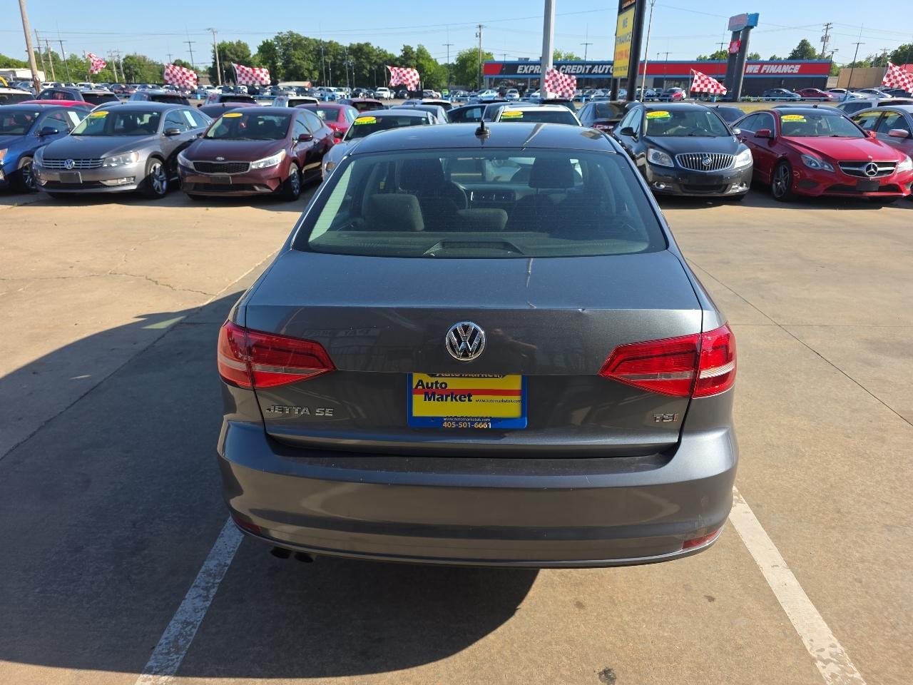 Volkswagen Jetta Sedan 4dr Auto 1.8T SE PZEV 2015