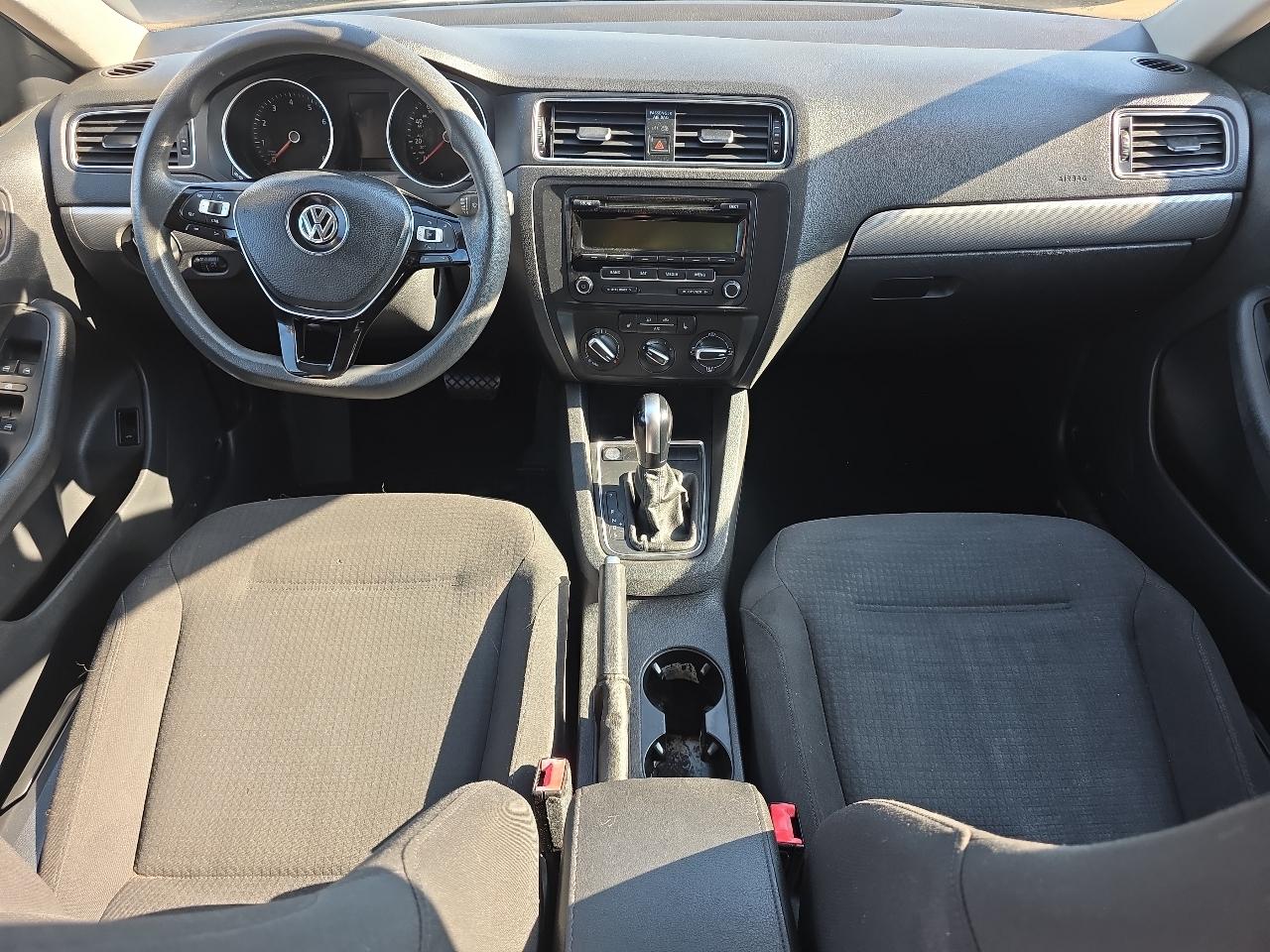 Volkswagen Jetta Sedan 4dr Auto 1.8T SE PZEV 2015