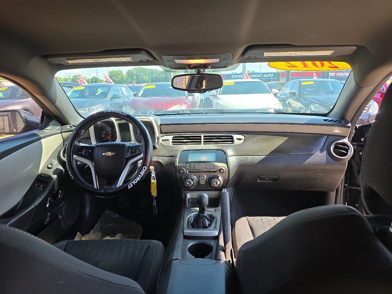 Chevrolet Camaro 2dr Cpe 1LS 2012