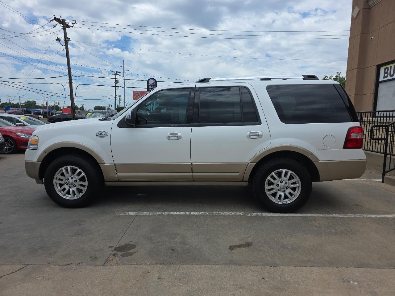 Ford Expedition 2WD 4dr King Ranch 2014