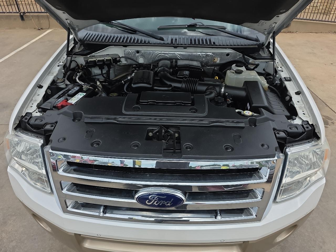 Ford Expedition 2WD 4dr King Ranch 2014