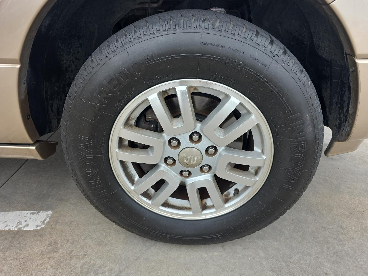 Ford Expedition 2WD 4dr King Ranch 2014