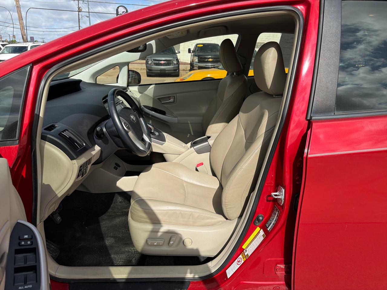 Toyota Prius 5dr HB Three (Natl) 2012