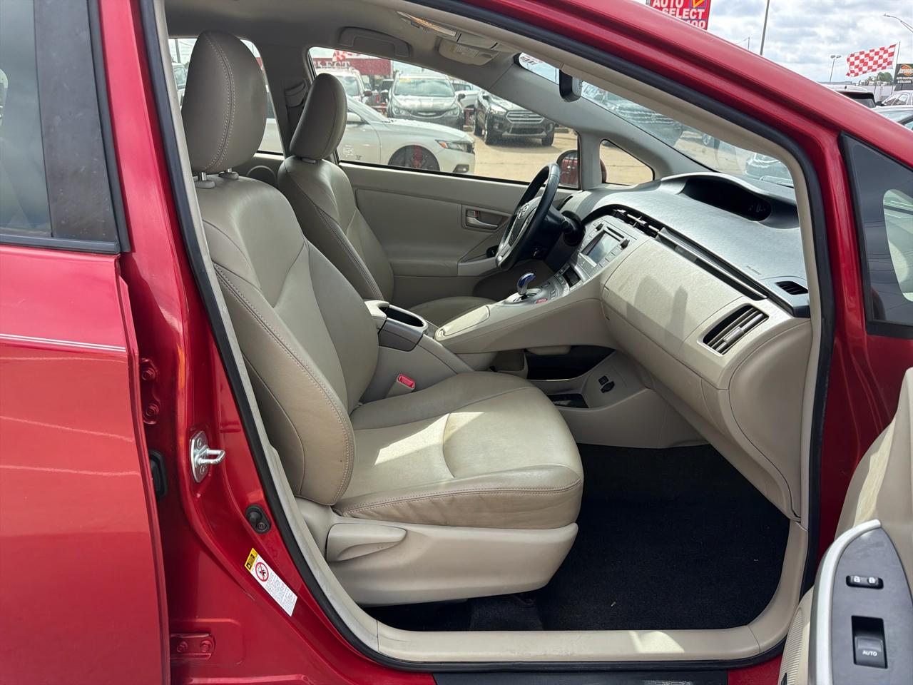 Toyota Prius 5dr HB Three (Natl) 2012