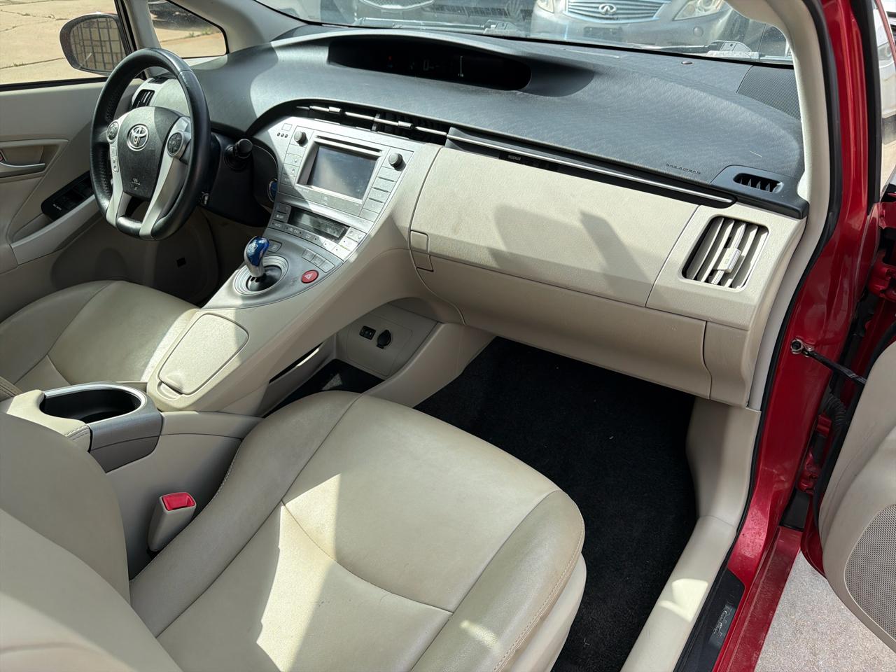 Toyota Prius 5dr HB Three (Natl) 2012