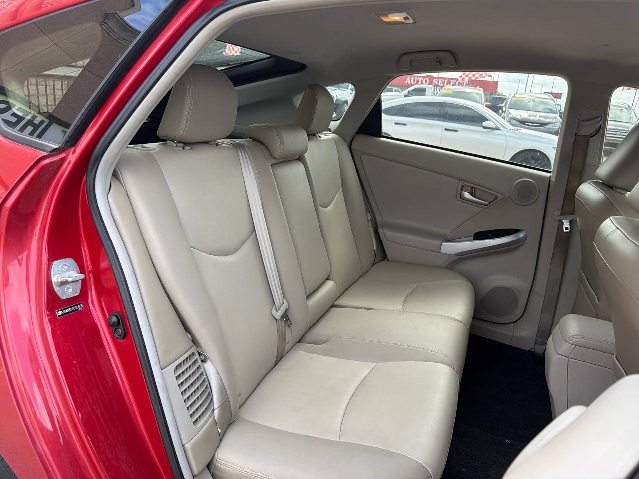 Toyota Prius 5dr HB Three (Natl) 2012