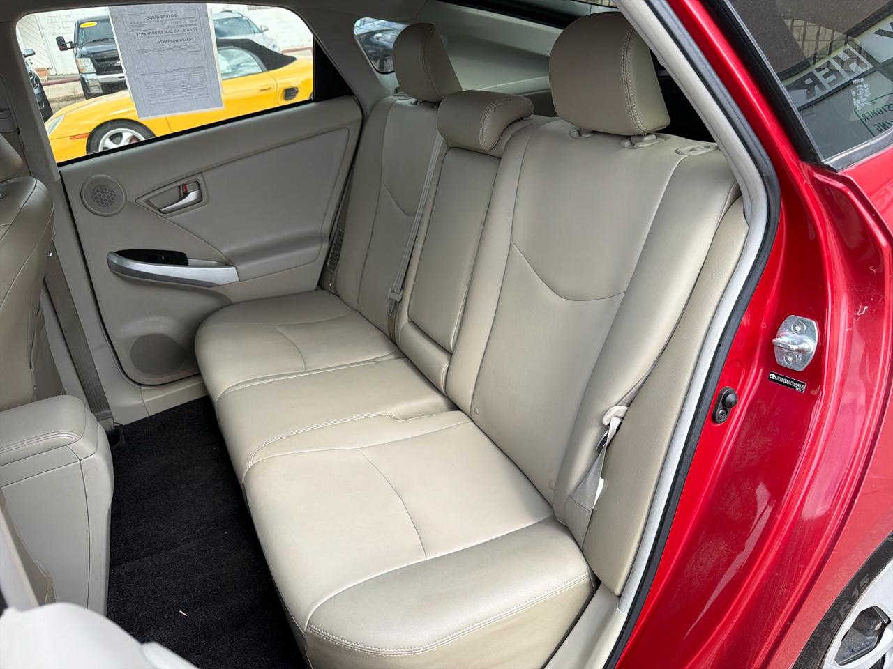 Toyota Prius 5dr HB Three (Natl) 2012