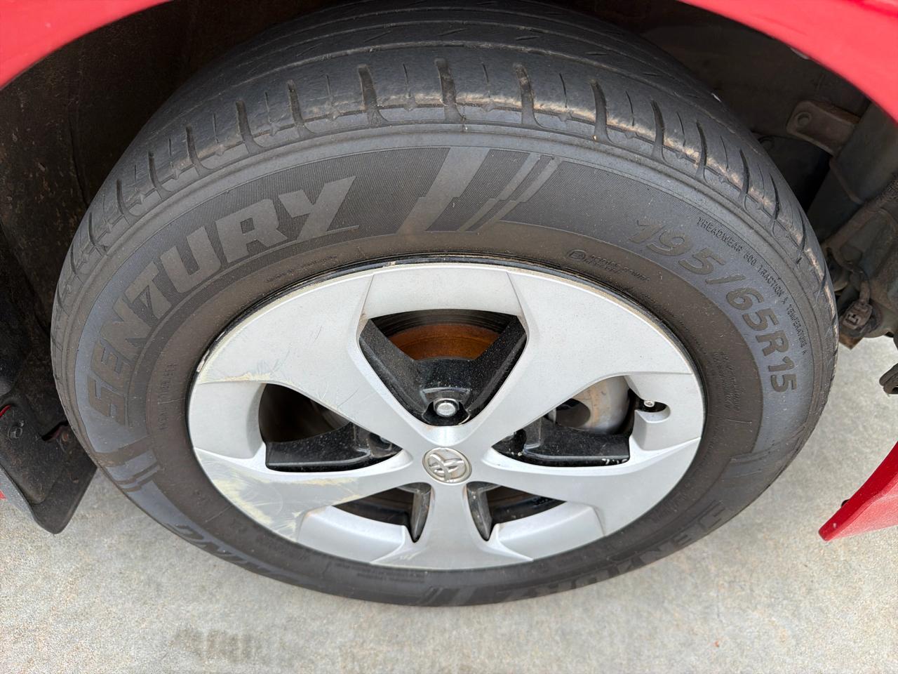 Toyota Prius 5dr HB Three (Natl) 2012