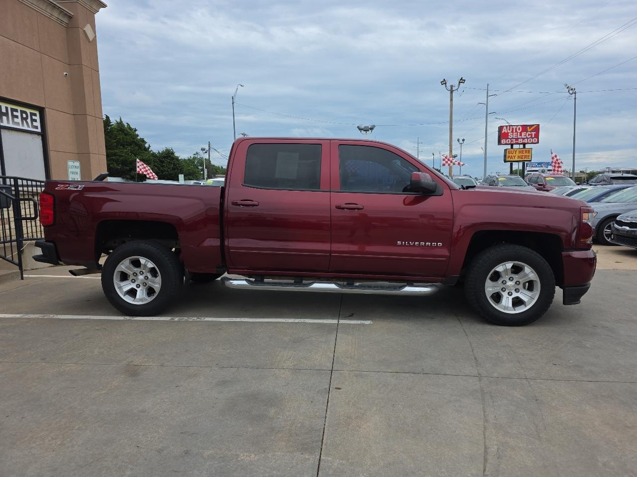 Chevrolet Silverado 1500 4WD Crew Cab 143.5" LT w/2LT 2016