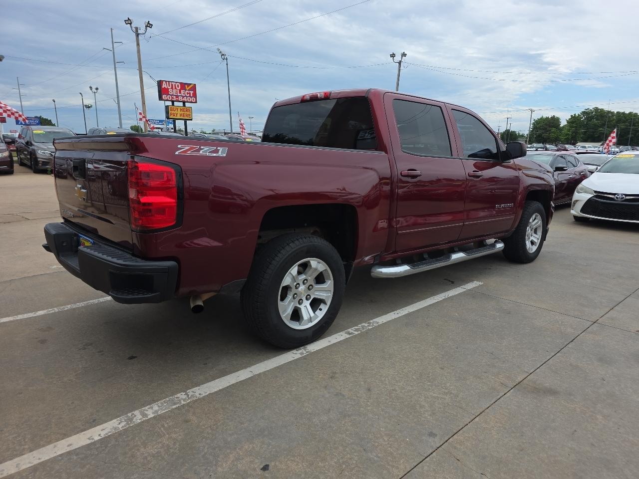 Chevrolet Silverado 1500 4WD Crew Cab 143.5" LT w/2LT 2016