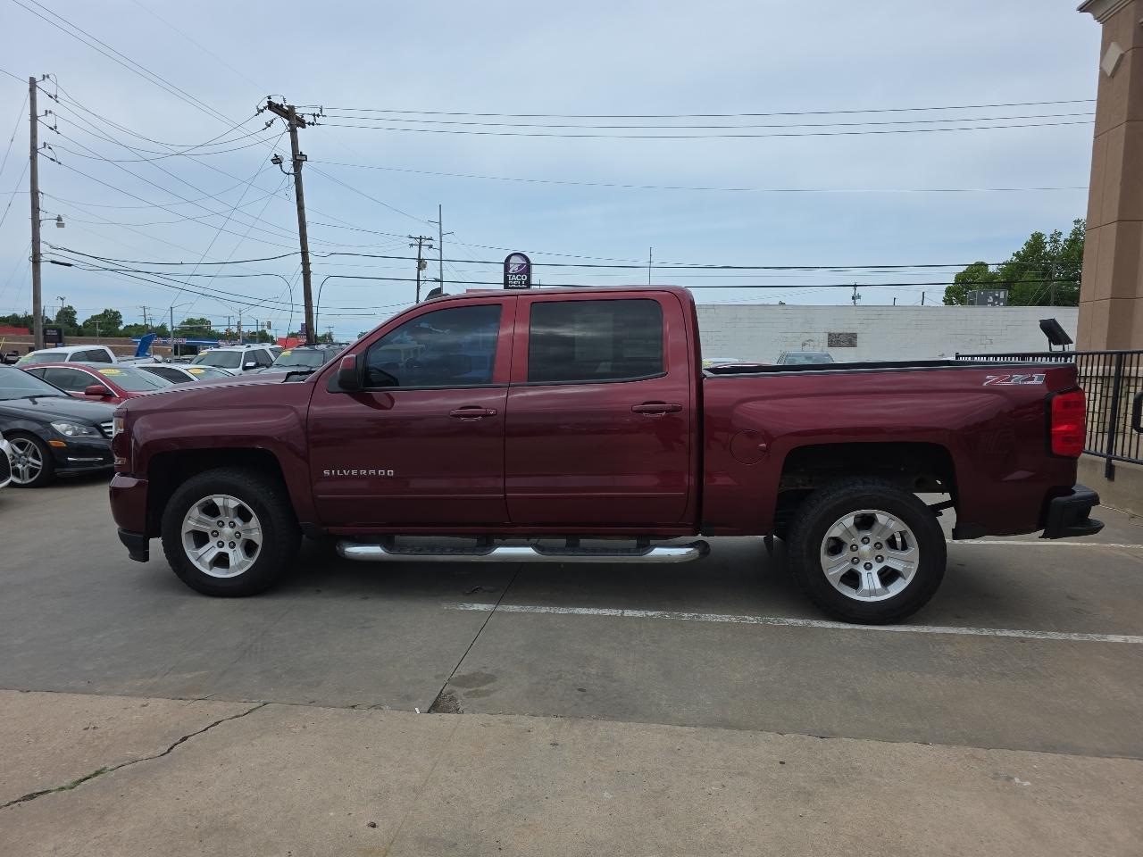 Chevrolet Silverado 1500 4WD Crew Cab 143.5" LT w/2LT 2016