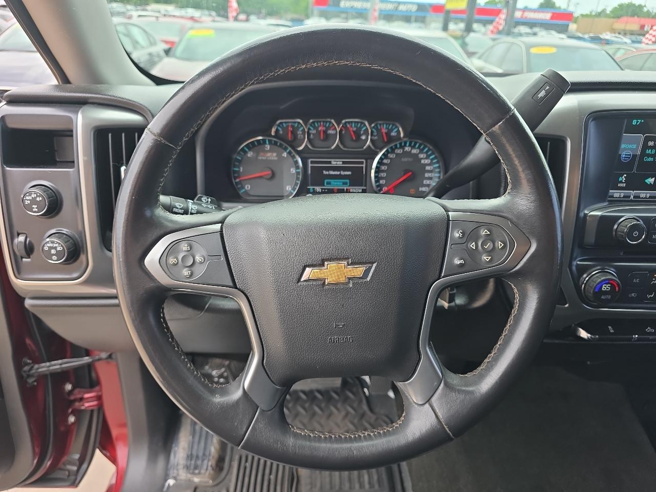 Chevrolet Silverado 1500 4WD Crew Cab 143.5" LT w/2LT 2016