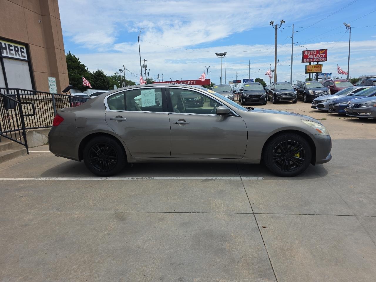 Infiniti G37 Sedan 4dr x AWD 2013