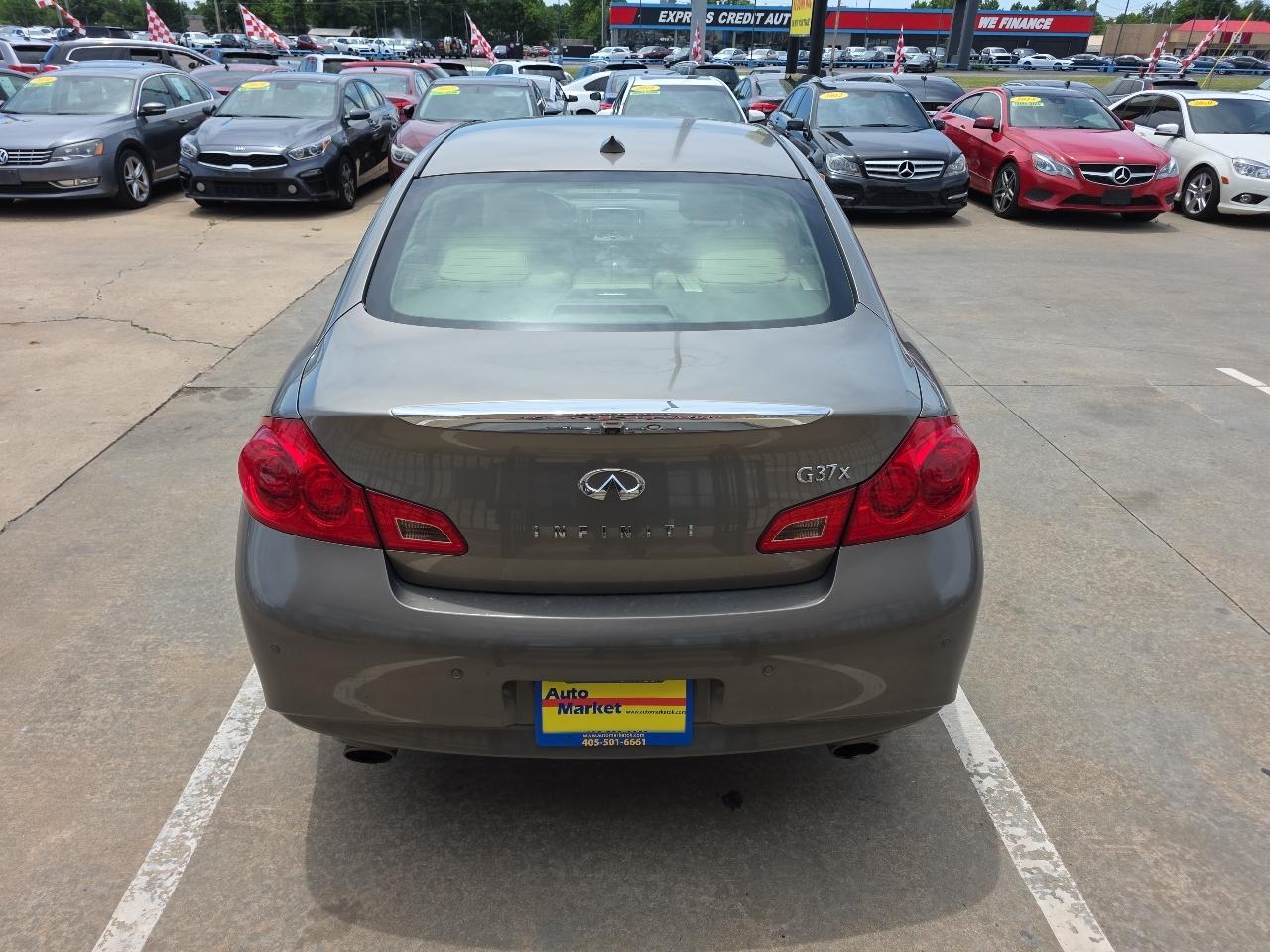 Infiniti G37 Sedan 4dr x AWD 2013