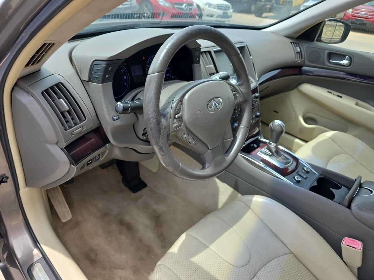 Infiniti G37 Sedan 4dr x AWD 2013