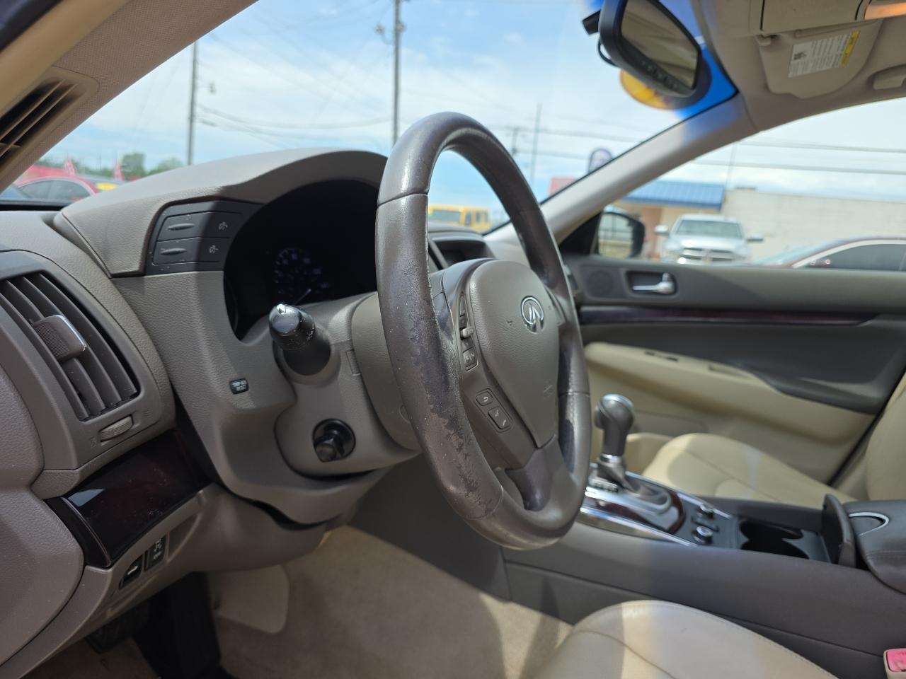 Infiniti G37 Sedan 4dr x AWD 2013
