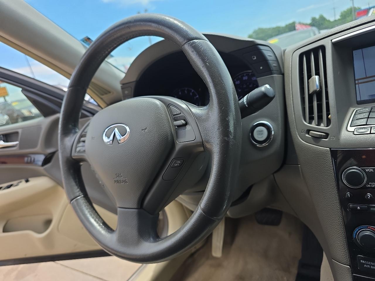 Infiniti G37 Sedan 4dr x AWD 2013