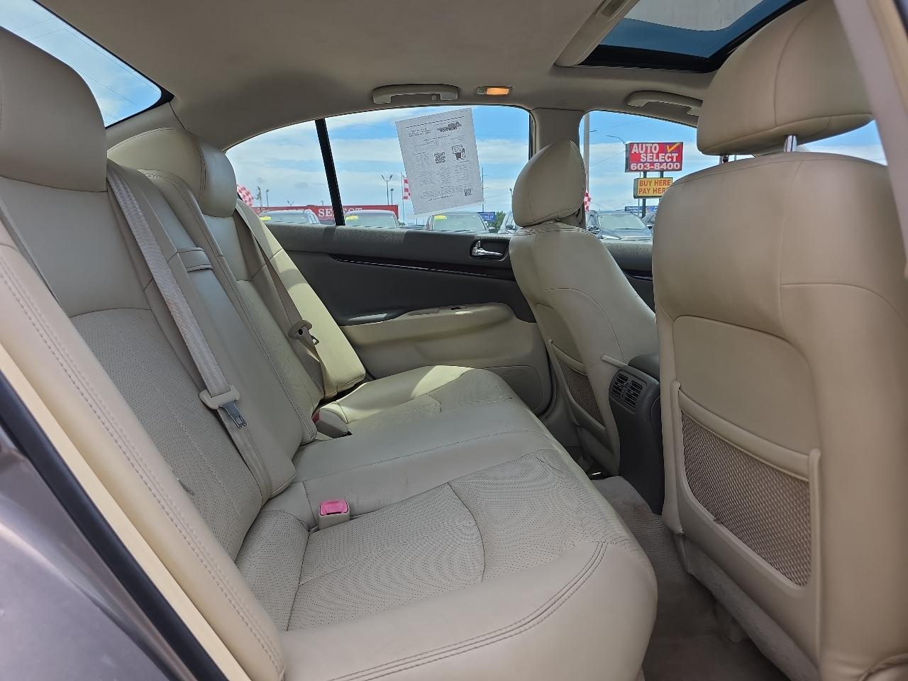 Infiniti G37 Sedan 4dr x AWD 2013